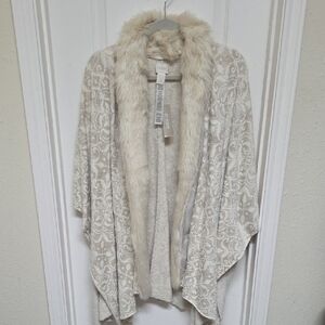 Chic Cream Patterned Cardigan with Faux Fur Trim OS